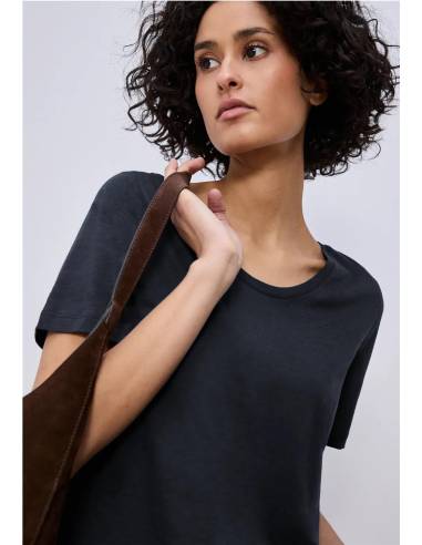 CAMISETA M/C CUELLO CAJA
