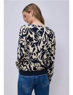 BLUSA ESTAMPADA CON ELASTICO 2