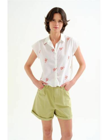 CAMISA CON BORDADO DE LAGOSTA