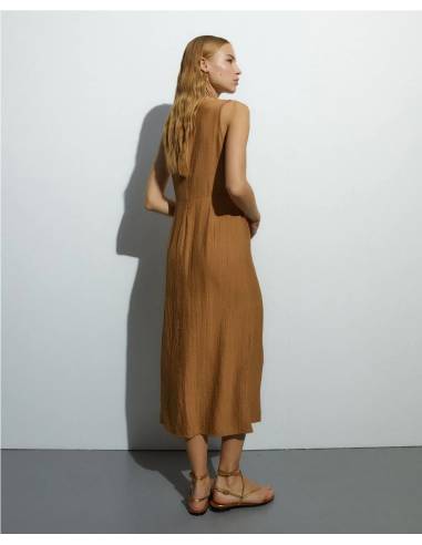 VESTIDO MIDI ESCOTE V