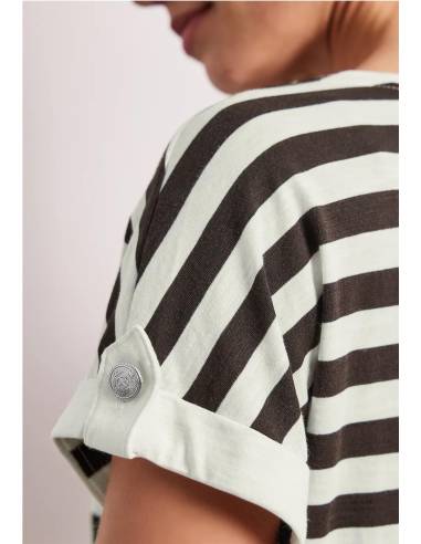 CAMISETA RAYAS BOTON EN MANGA
