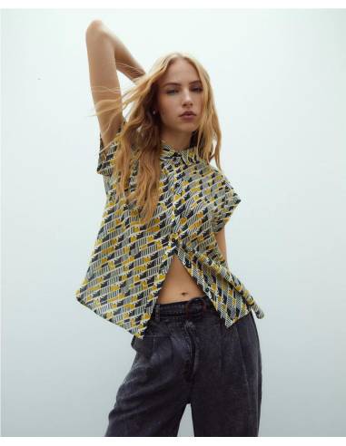 CAMISA MANGA CORTA ESTAMPADA