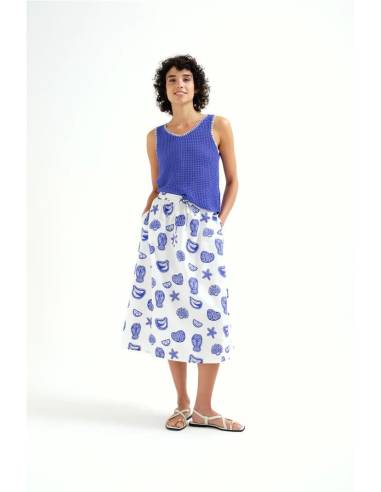 TOP PUNTO BORDADOS EN BLANCO