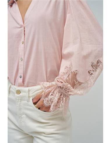 BLUSA  ENCAJE MANGAS