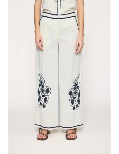 PANTALON CON BORDADOS