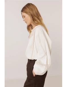 BLUSA COMBI BORDADO CONTRASTE 2