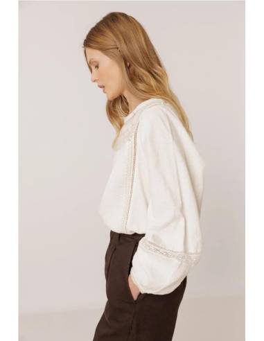 BLUSA COMBI BORDADO CONTRASTE